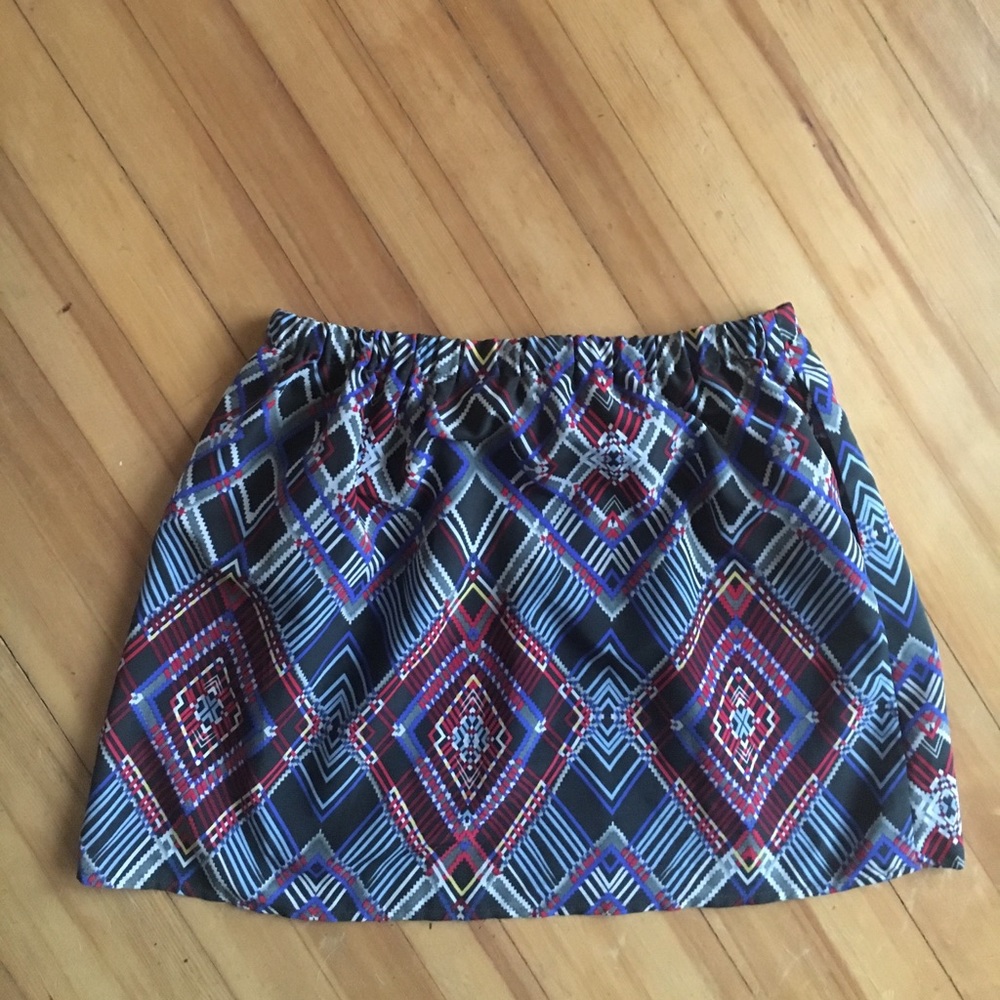 Mini geometric print skirt